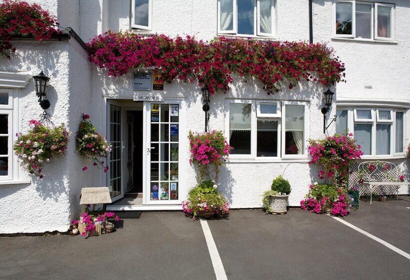 فندق Moonraker House