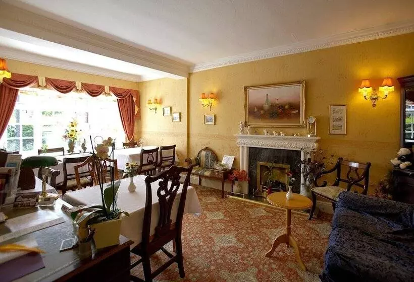 酒店 Moonraker House