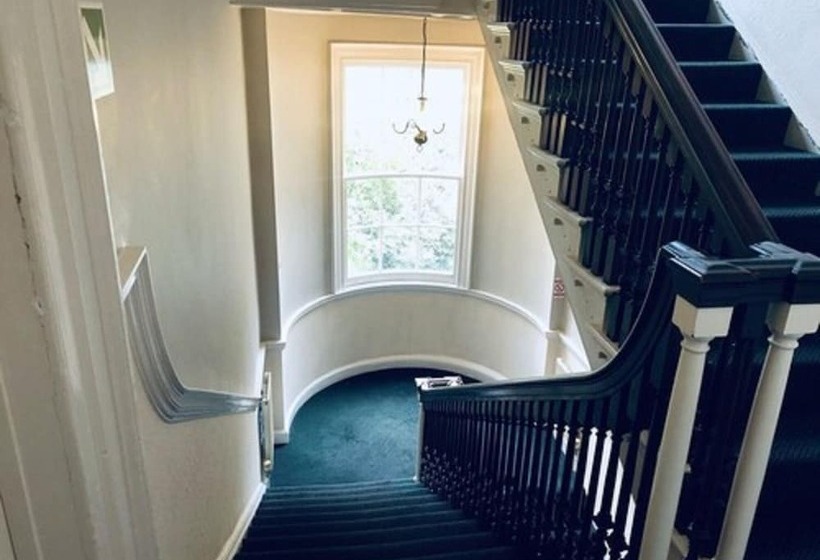 酒店 Parade Park Bath