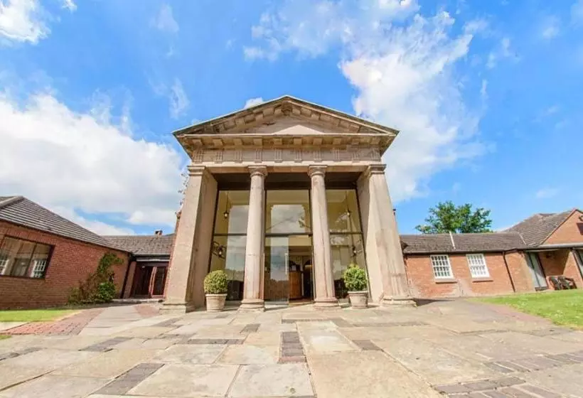 בית מלון כפרי Patshull Park  Golf And Country Club