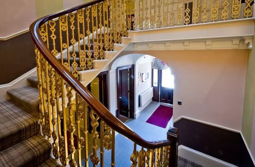 Отель The Parklands