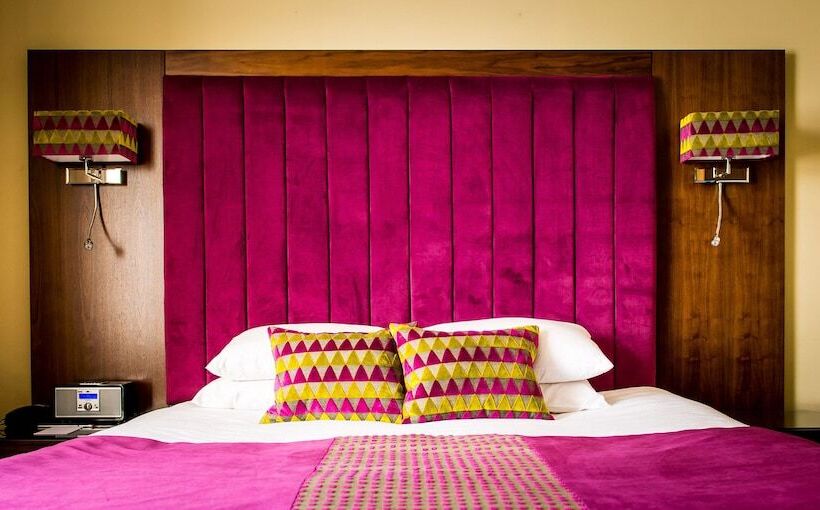 هتل The Parklands