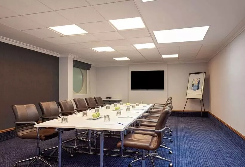 Novotel London Stansted Airport