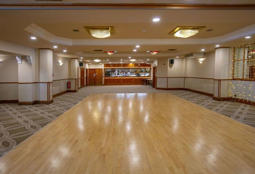 هتل Best Western Woodlands