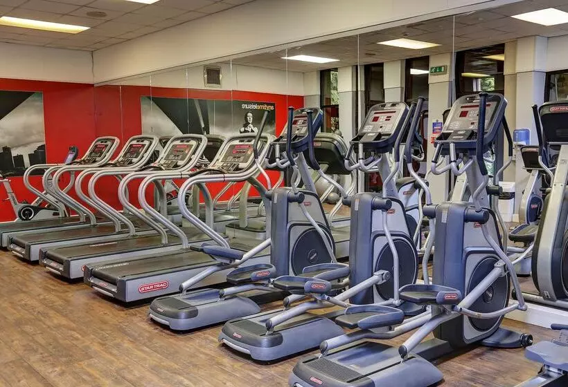 호텔 Best Western Woodlands