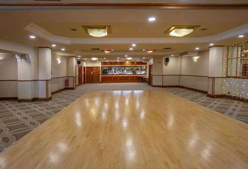 호텔 Best Western Woodlands