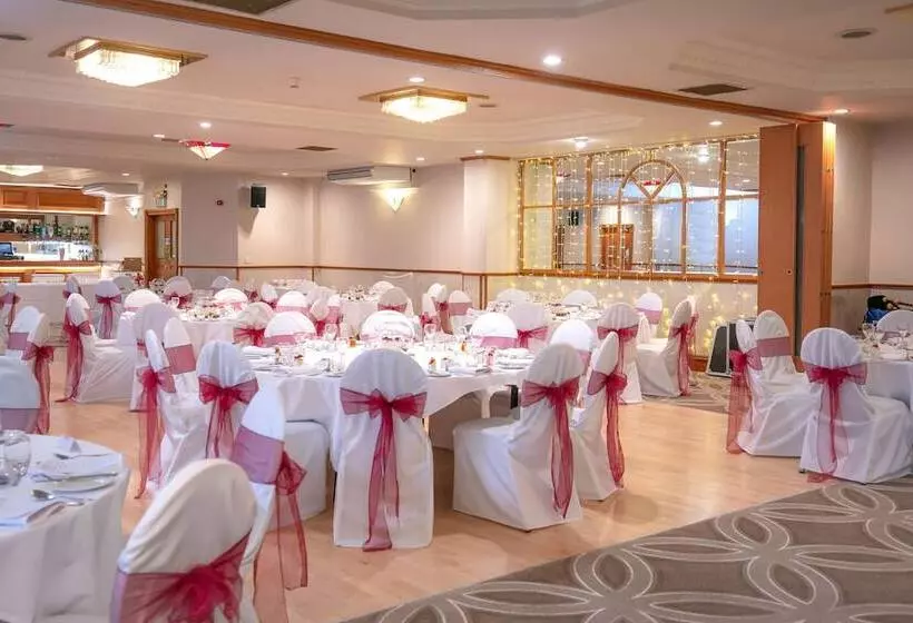 호텔 Best Western Woodlands