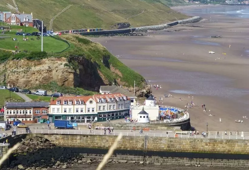 בית מלון כפרי Saxonville