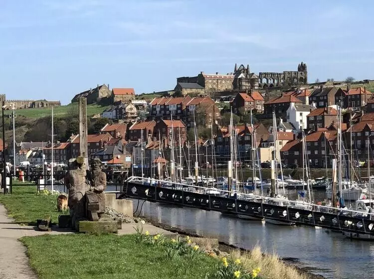 בית מלון כפרי Saxonville