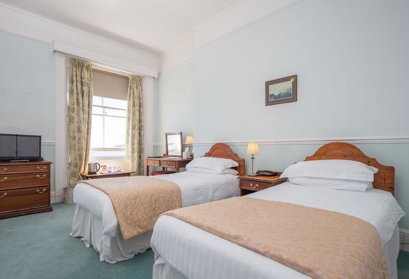 בית מלון כפרי The Queens