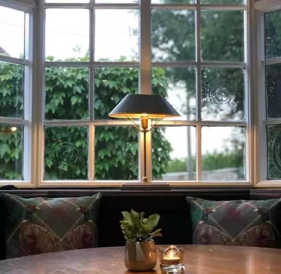 בית מלון כפרי The Village Inn