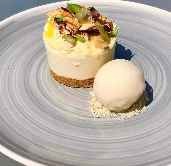 בית מלון כפרי The Village Inn