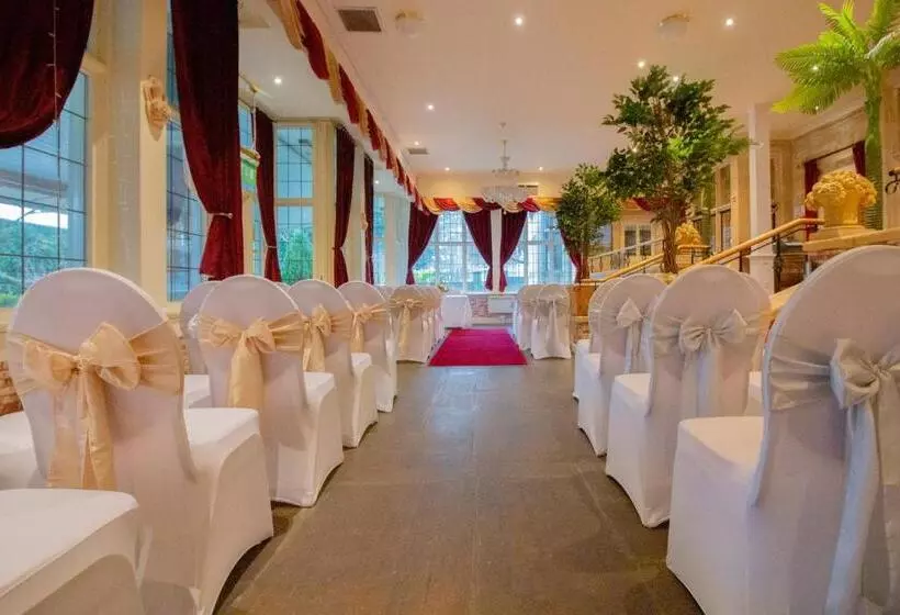 فندق Westone Manor