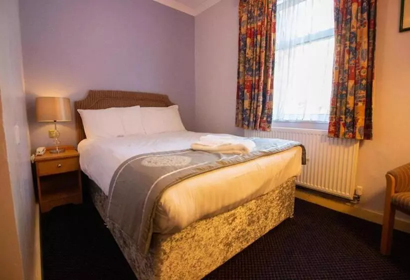 فندق Westone Manor