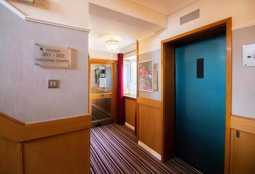 فندق Westone Manor