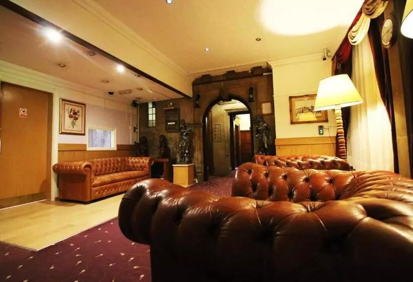 فندق Westone Manor