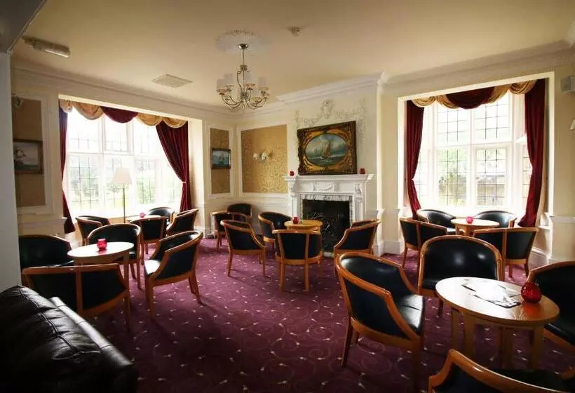 فندق Westone Manor