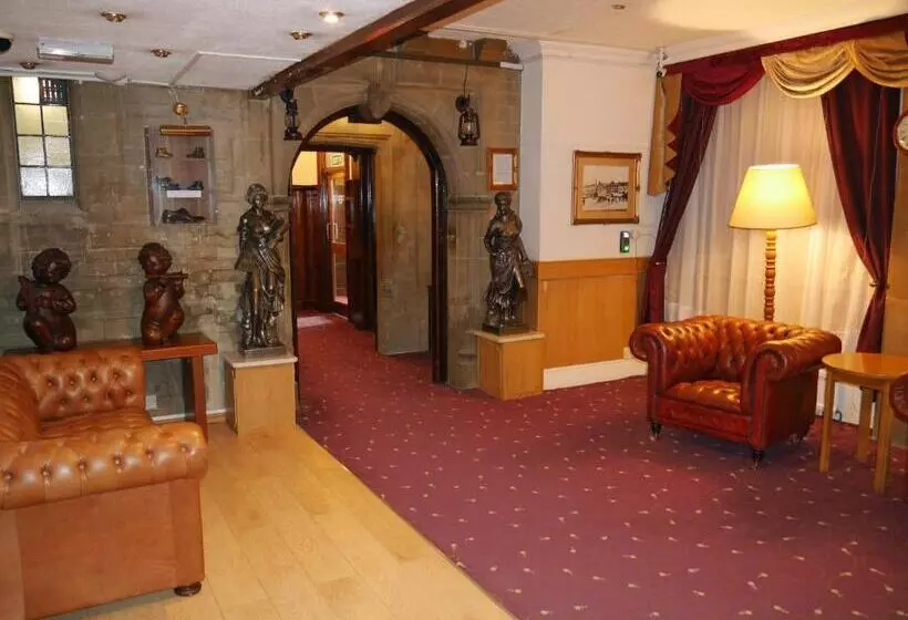 فندق Westone Manor