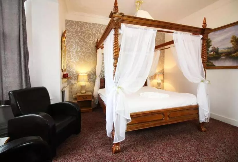 فندق Westone Manor