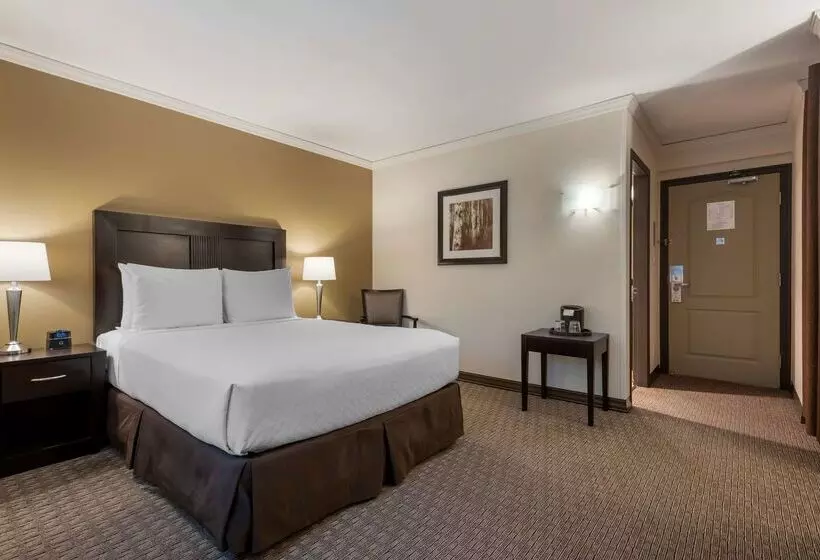 فندق Best Western Plus Baker Street Inn