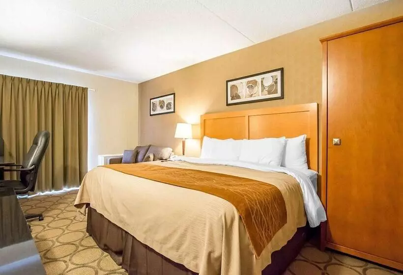 Отель Comfort Inn Kirkland Lake