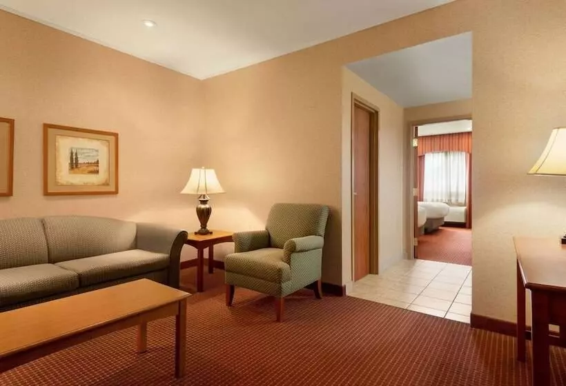 호텔 Days Inn By Wyndham Swift Current