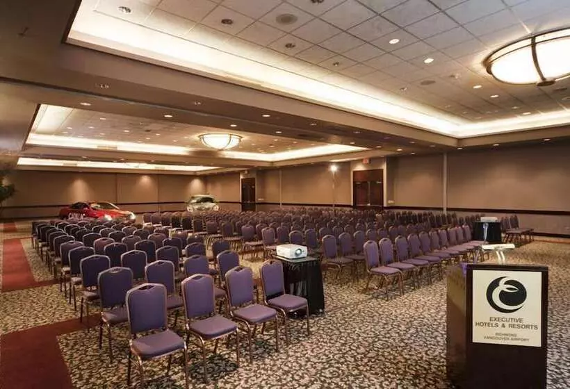 Executive Hotel Vancouver Airport