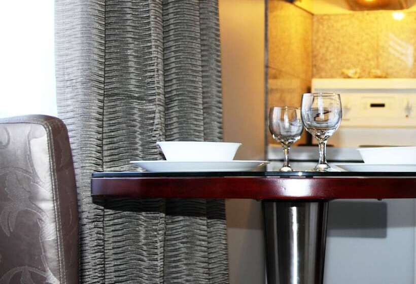 ホテル Helm's Inn