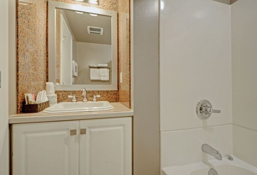 ホテル Helm's Inn