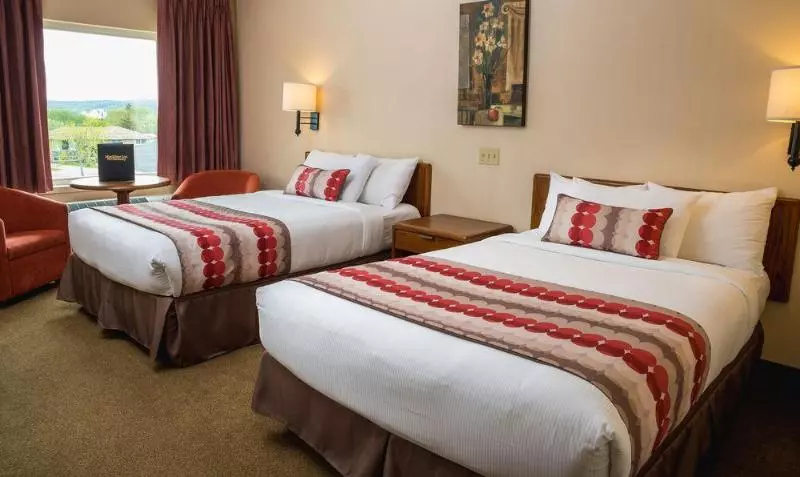 בית מלון כפרי Maritime Inn Port Hawkesbury