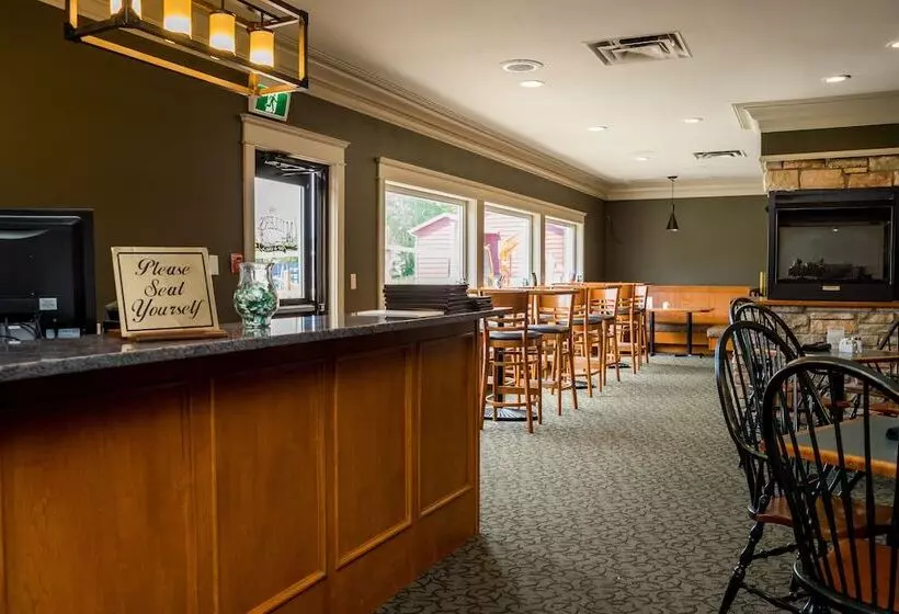 בית מלון כפרי Maritime Inn Port Hawkesbury
