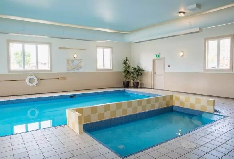 בית מלון כפרי Maritime Inn Port Hawkesbury