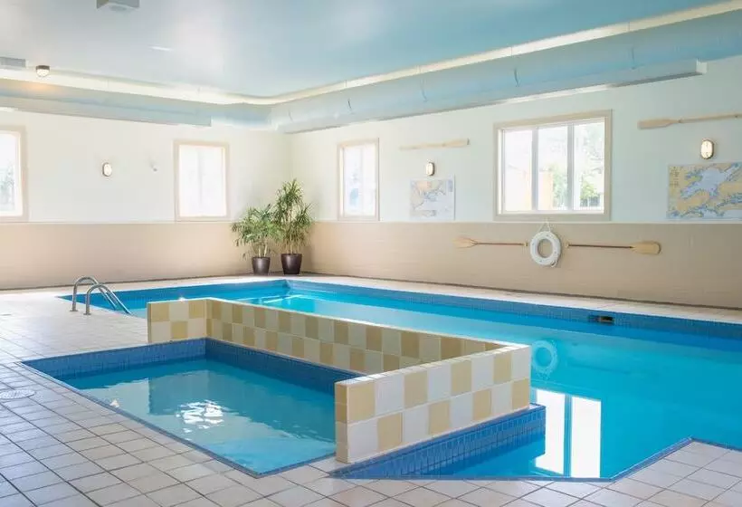 בית מלון כפרי Maritime Inn Port Hawkesbury