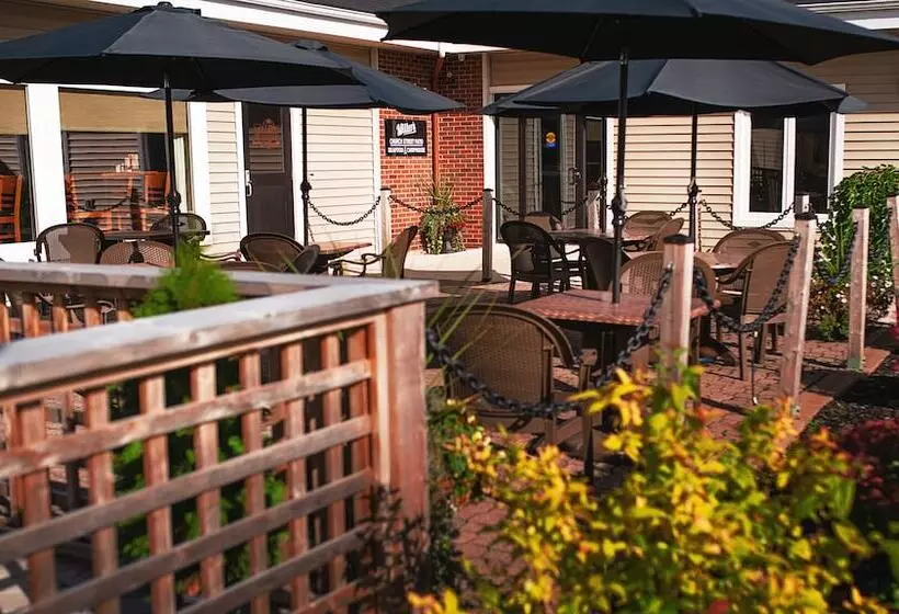 בית מלון כפרי Maritime Inn Port Hawkesbury