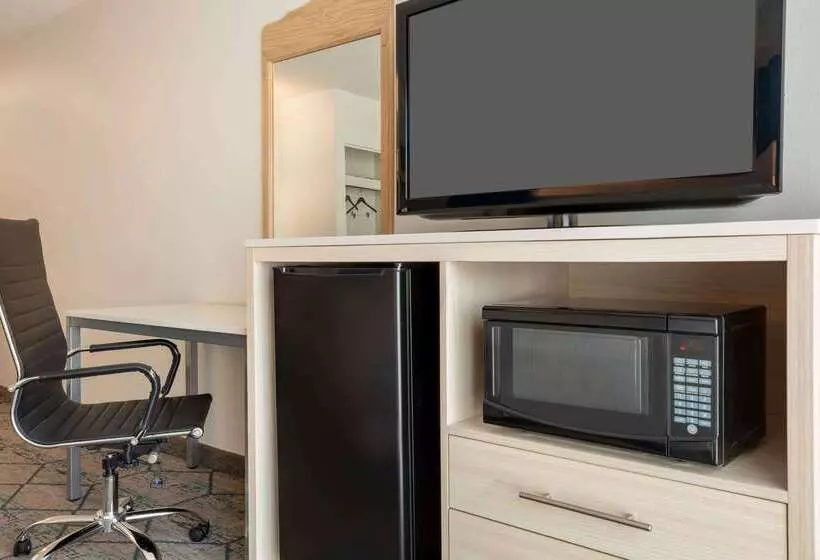 酒店 Ramada By Wyndham Miramichi New Brunswick