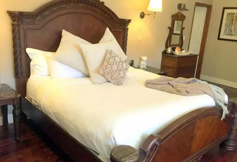 בית מלון כפרי The Georgetown Inn