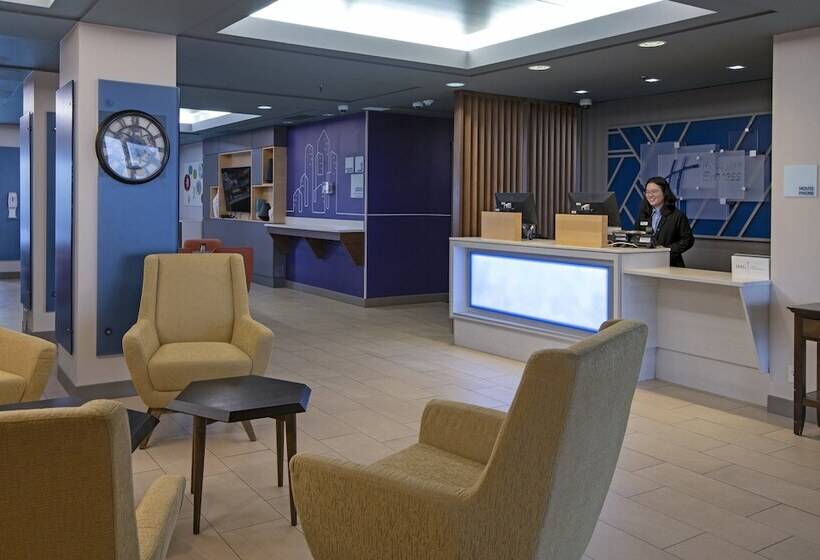 هتل Holiday Inn Express Kamloops, An Ihg