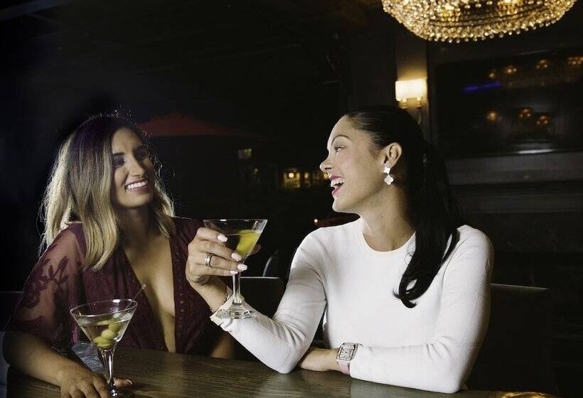 Szálloda Kingfisher Pacific Resort & Spa