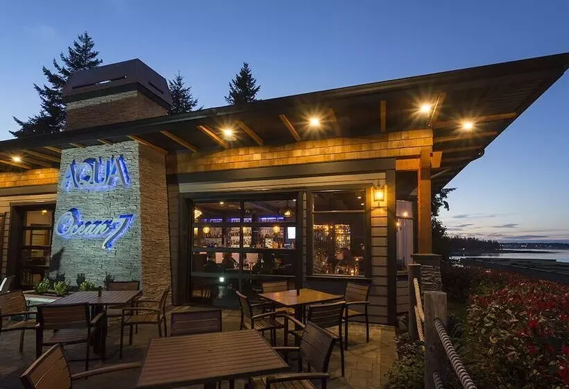 Отель Kingfisher Pacific Resort & Spa