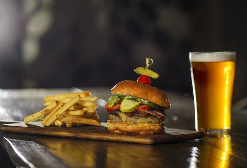 Szálloda Kingfisher Pacific Resort & Spa