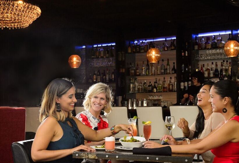 Szálloda Kingfisher Pacific Resort & Spa