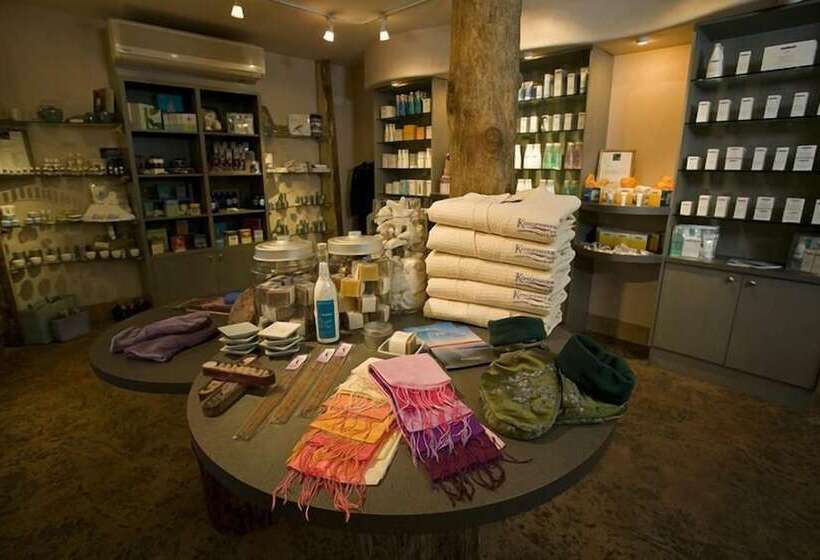 Szálloda Kingfisher Pacific Resort & Spa