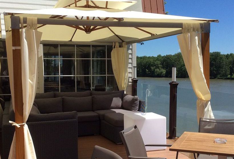 ホテル Hôtel Les Trois Tilleuls