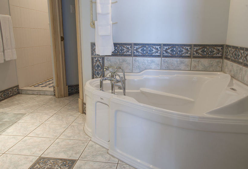 ホテル Hôtel Les Trois Tilleuls