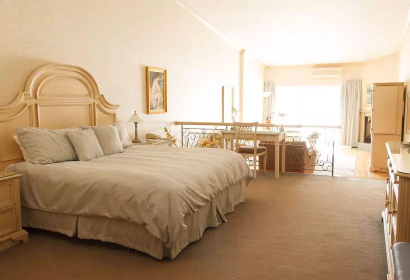 호텔 Hôtel Les Trois Tilleuls