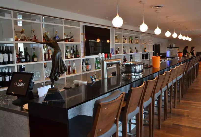 호텔 Hôtel Les Trois Tilleuls