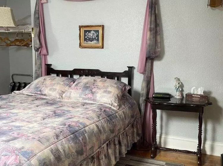 酒店 Marshlands Inn