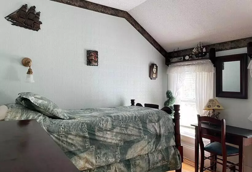 酒店 Marshlands Inn