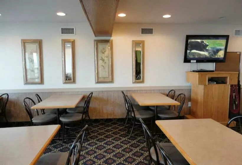 Отель Perfect Inns & Suites