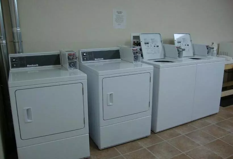 Отель Perfect Inns & Suites